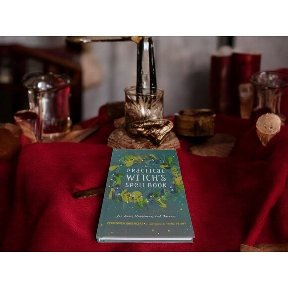 The Practical Witch's Spell Book HC by Cerridwen Greenleaf Spellcasting Guide Ne - Picture 2 of 7